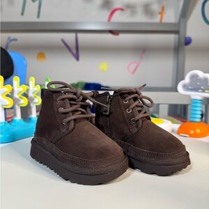UGG Neumel II Toddler Boots Size 6 — Chocolate Brown